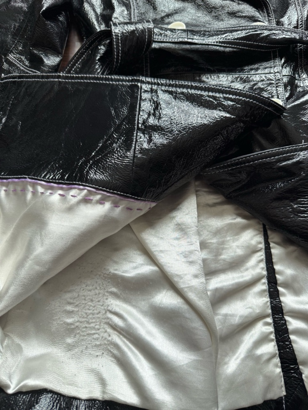 Y2K Black Patent Leather 60s Mod Style Trench Coat - Picture 10 of 11